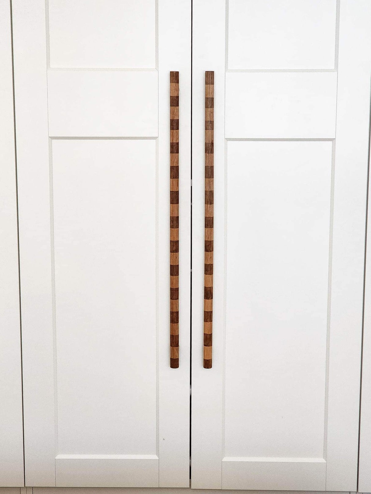 Walnut/Oak handle